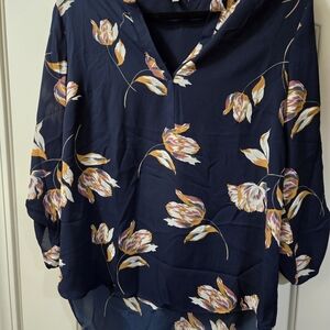 Danielrainn floral blouse medium